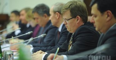 Первые "реформы": что поменяли министры в своих кабинетах