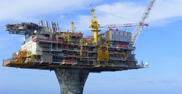 Бензоколонку шапками закидаем. Почему украинцам не стоит недооценивать Россию и ее экономику