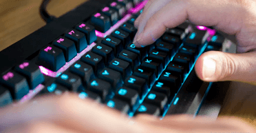 Заведите менеджер паролей: эксперты пояснили, почему опасно оставлять информацию в браузере