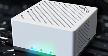 2,3 трлн операций в секунду: умная "коробка" BrainChip работает на чипах, похожих на мозги