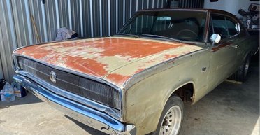 В старом гараже нашли культовый американский спорткар 60-х (фото)