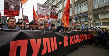 Убийство Немцова совпало в России с Днем "вежливых" спецназовцев, – редактор The Economist