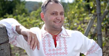 Платон не друг. Почему Кишинев тянет с выдачей Киеву Чауса