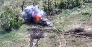 "Комбайн смерти": ВС РФ бросают мотоциклы в бой наравне с бронетехникой, — Бутусов (видео)