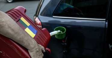 На украинских АЗС исчезает популярное топливо: что происходит
