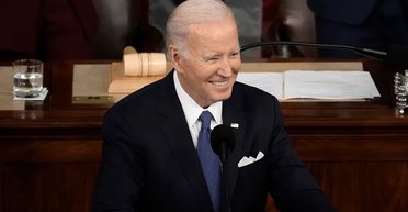 Байден пригласил американцев слетать с ним в Москву за более дешевыми лекарствами (видео)