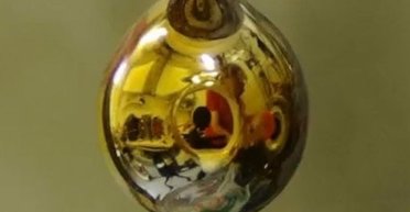 Чистую воду удалось превратить в металл, такое происходит только на Юпитере (видео)