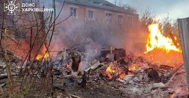 Баллистика, КАБы, "Шахеды": в Харькове на месте прилета пожар на предприятии, есть раненые