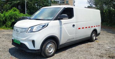 В Украине появились недорогие коммерческие электромобили из Китая (фото)