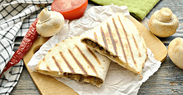 Тортильи с грибной начинкой и сыром: рецепт вкуснейшей горячей закуски