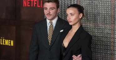 Син Мадонни вперше вийшов на червону доріжку зі своєю дівчиною (фото)