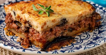 Символ греческой кухни: рецепт мусаки с баклажанами