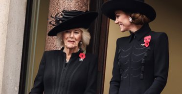 Нічого нового: Кейт Міддлтон одягла на службу пам'яті біля Кенотафа "старі" речі (фото відео)