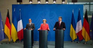 Порошенко сам загнал себя в угол в переговорах по Донбассу, — дипломат Богдан Яременко