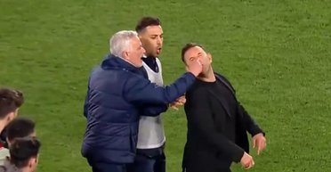 Ущипнул тренера за нос: Жозе Моуринью грозит дисквалификация до конца сезона (видео)