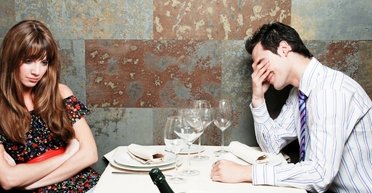 Женщина волновалась за парня и проверила записи видеонаблюдения: увиденное вызвало тошноту