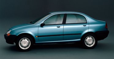 В интернете показали неизвестный аналог "Логана" от Porsche (фото, видео)