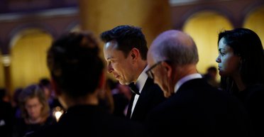 Первый выход в свет: Илон Маск появился на публике с Шивон Зилис, матерью троих его детей