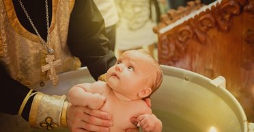 В Чернигове можно окрестить ребенка онлайн: как и почему это происходит (видео)