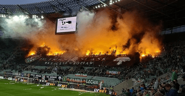 "Мордували дітей на Волині": польські ультрас влаштували акцію проти України (фото)