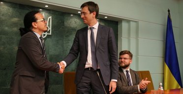 Вернуть все назад. Владимир Омелян восстановил полный контроль над Укрзализныцей