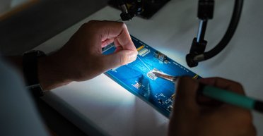 Чипы Nvidia, Intel и AMD могут получить "жучки" для отслеживания геолокации: что известно