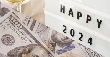 Курс на 40. Почему растет спрос на валюту и каким будет курс в 2024 году