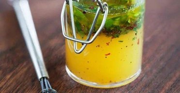 Апельсинова заправка: рецепт оригінальної добавки до салатів