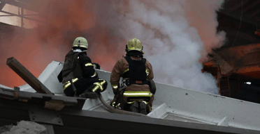 Массированный обстрел Харькова: есть погибшие, тысячи людей остались без света (фото, видео)