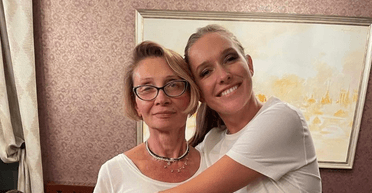 "Приклад жінки": Катя Осадча привітала маму з днем народження (фото)