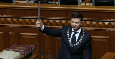 Секрет его рейтингов. Чем отличился Зеленский за год после выборов