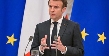 "Удивляет нервозность": Макрон ответил на угрозы ядерного удара РФ