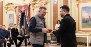 Зеленський відзначив державною нагородою 8 енергетиків ДТЕК за підтримку енергосистеми