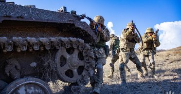 Силы обороны закрепились на левом берегу. Где происходят бои и почему рано говорить о прорыве