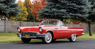 Старый 68-летний Ford продают по цене нового Bentley (фото)