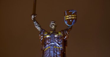 Графіки відключень на 7 січня: в кого відключатимуть світло по три рази на добу (фото)