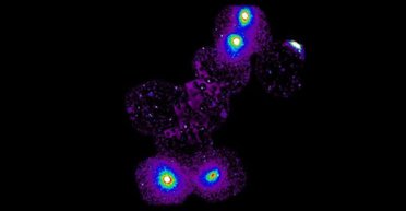 У 230 разів більша за Чумацький Шлях: астрономи виявили зниклу матерію в космосі (фото)