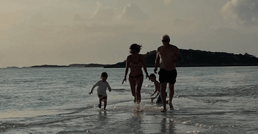 75-річний Річард Гір показався на рідкісних кадрах із синами (фото)