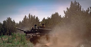 "Понемногу продвигаемся": ВСУ не дают оккупантам использовать бронетехнику под Бахмутом (видео)