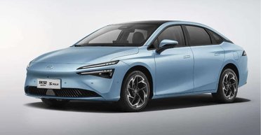 Китайцы показали недорогого конкурента Tesla Model 3 с запасом хода 610 км (фото)