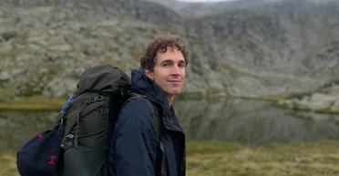 Известный репортер пять дней выживал в горах на шоколаде, прежде чем его спасли