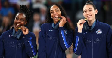 Интрига последнего дня Олимпиады-2024: кто выиграл медальный зачет Игр в Париже (таблица)