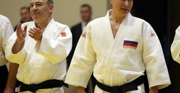 От Трампа до Ротенберга: кто стоит за химкомбинатом, по которому ударили дроны СБУ