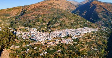 Время еще не пришло: почему на испанском курорте местным запрещают умирать (фото, видео)