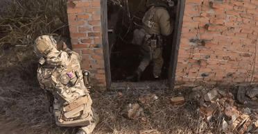 Намагалися зайти з тилу: добровольці ЛСР показали бій із регулярною армією Росії (відео)