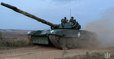 Виправдали назву: два танки PT-91 Twardy витримали 7 ударів ПТРК (відео)