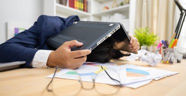 Штучний інтелект витісняє людину: кому буде знайти роботу ще важче