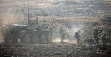 "Нужны для защиты границы": президент Болгарии ветировал предоставление 100 БТР Украине