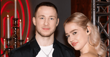 Победительница "Холостяка" заинтриговала обручальным кольцом на пальце (фото)