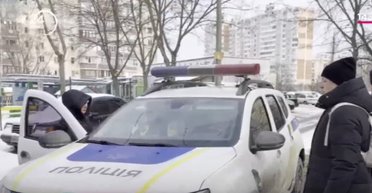 "Не знали, доживут ли до утра": жители Троещины 5 дней замерзали без отопления и света (видео)